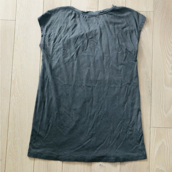 Uniqlo Jean-Michel Basquiat SPRZ NY Graphic Tank Top in Dark Gray Size XS - Picture 3 of 8